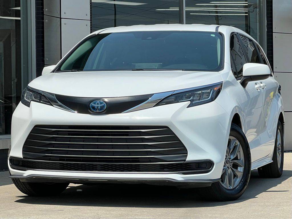 2021 Toyota Sienna LE — Minivan — 154,246 mi — Indianapolis, IN