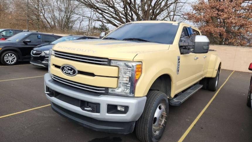 2017 Ford Super Duty F-350 Lariat — Pickup Truck — 68,642 mi — Indianapolis, IN