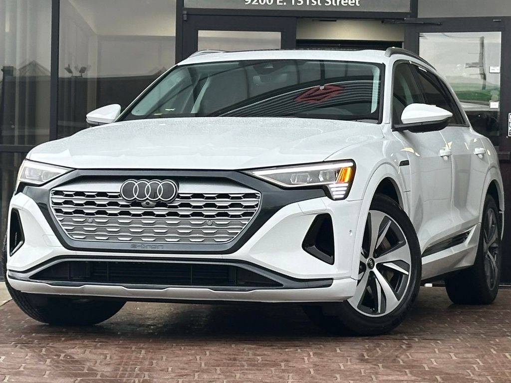 2024 Audi Q8 e-tron Premium Plus — SUV — 10,382 mi — Indianapolis, IN