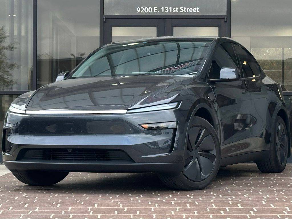 2026 Tesla Model Y Long Range — SUV — 1,714 mi — Indianapolis, IN