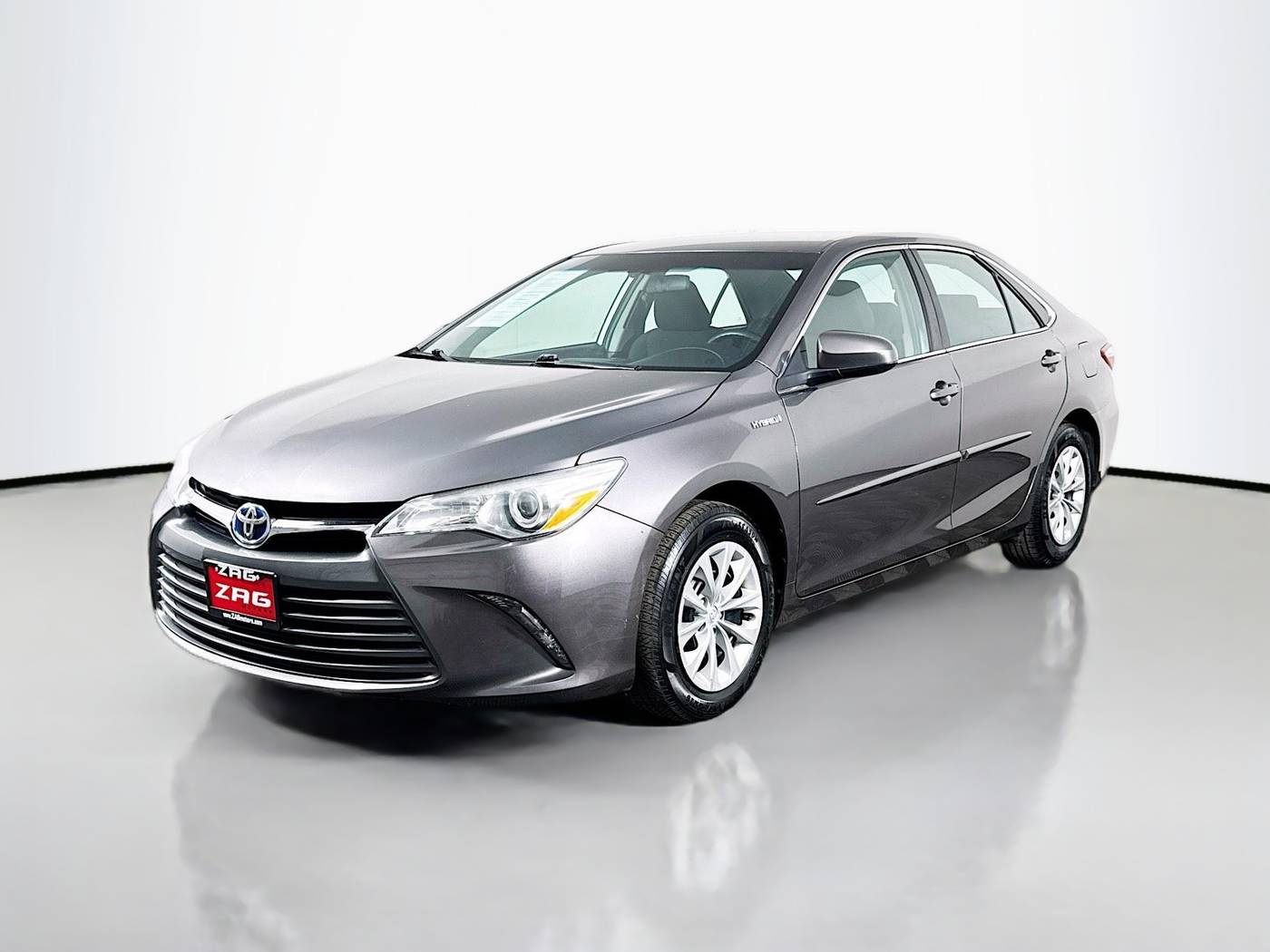 2016 Toyota Camry Hybrid LE — Sedan — 100,153 mi — Everett, WA