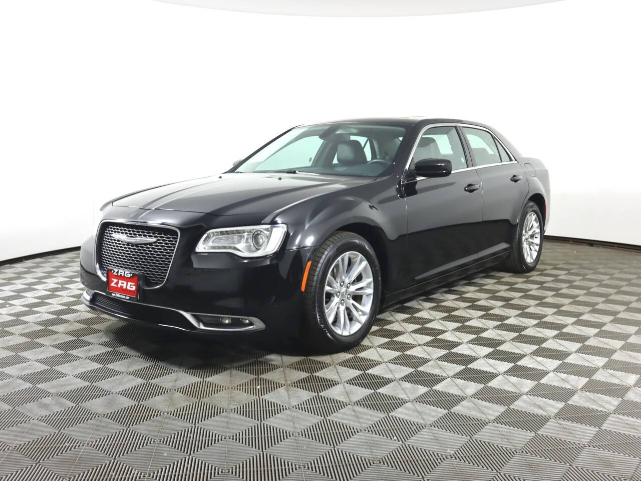 2018 Chrysler 300 Touring L — Sedan — 66,383 mi — Everett, WA