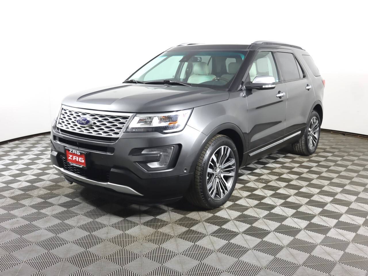 2017 Ford Explorer Platinum — SUV — 79,575 mi — Everett, WA