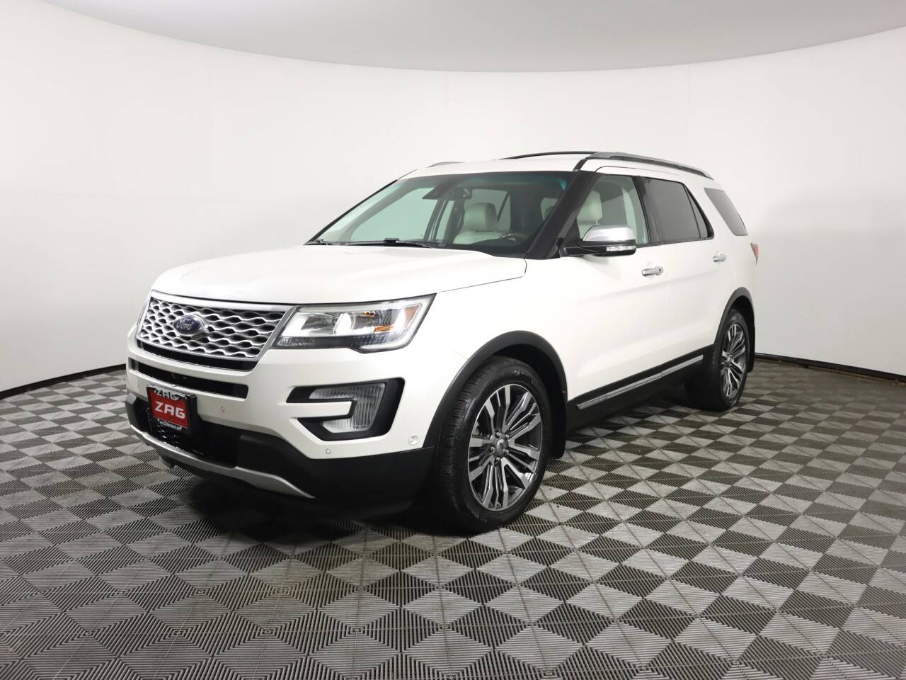 2016 Ford Explorer Platinum — SUV — 112,109 mi — Everett, WA