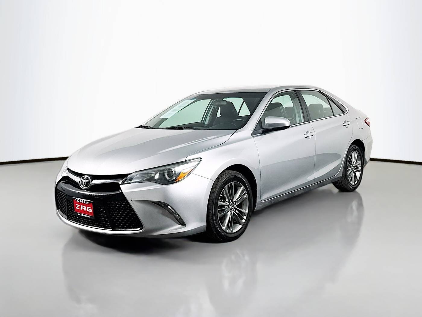 2016 Toyota Camry SE — Sedan — 123,739 mi — Everett, WA