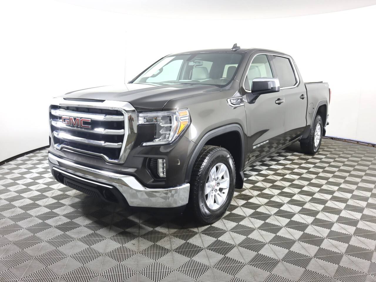 2021 GMC Sierra 1500 SLE — Pickup Truck — 74,810 mi — Everett, WA