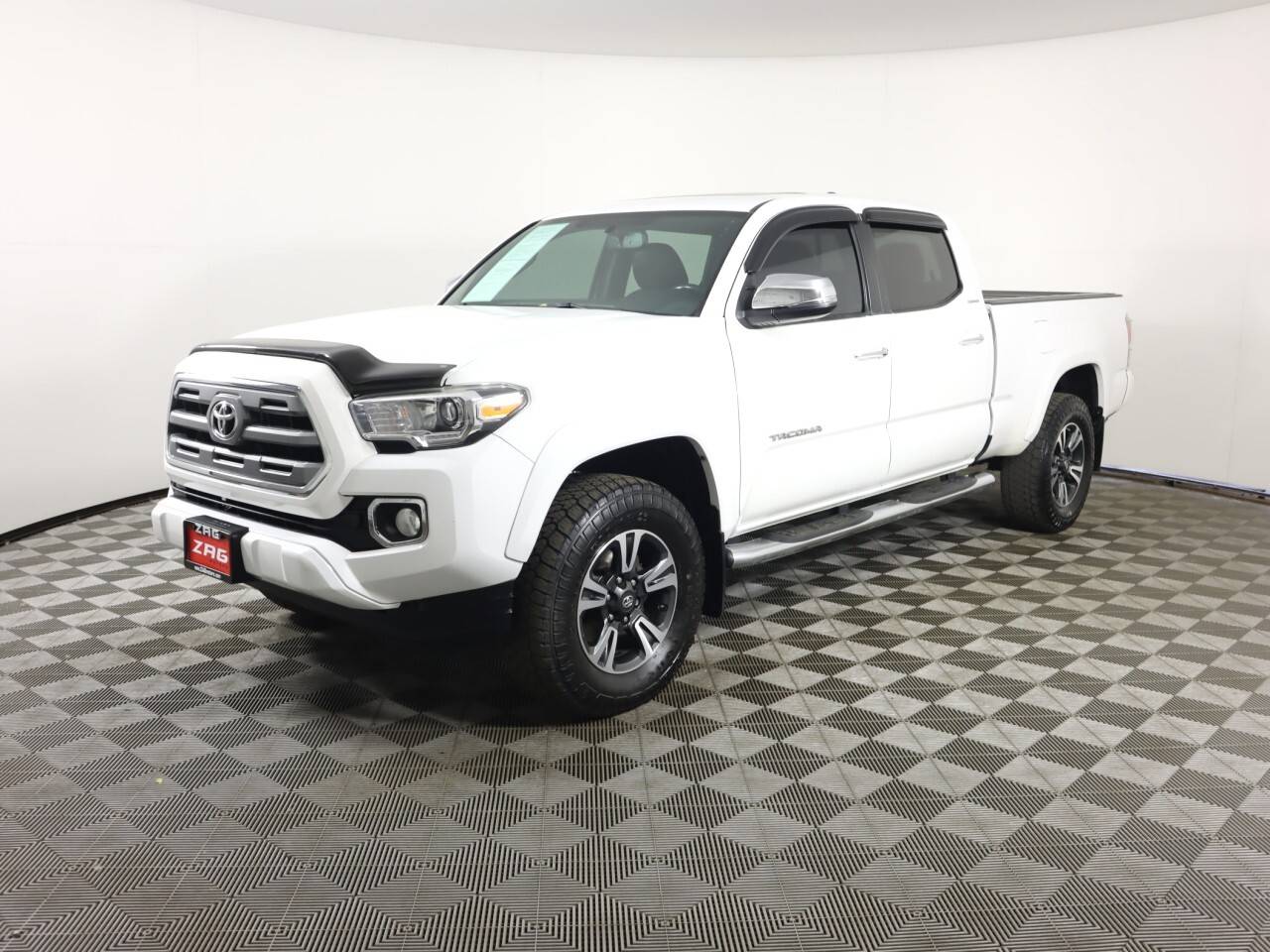 2016 Toyota Tacoma Limited — Pickup Truck — 86,077 mi — Everett, WA