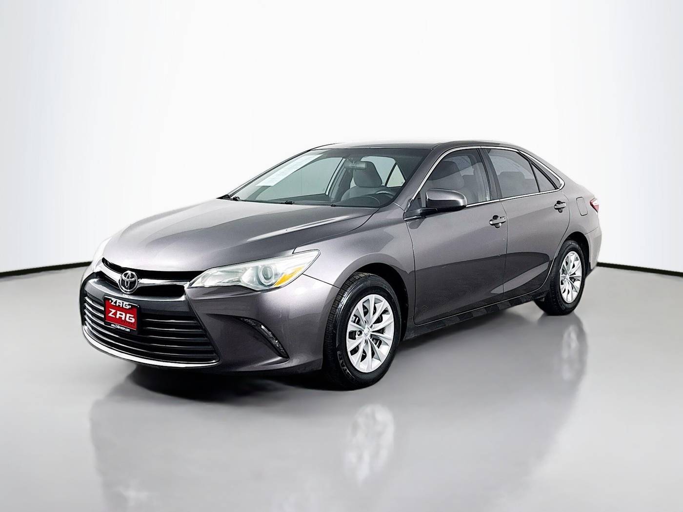 2016 Toyota Camry LE — Sedan — 123,120 mi — Everett, WA