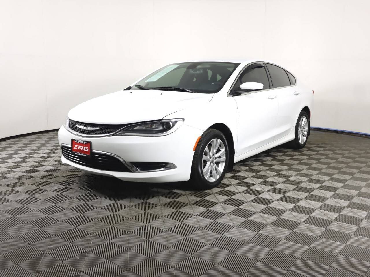 2015 Chrysler 200 Limited — Sedan — 70,157 mi — Everett, WA