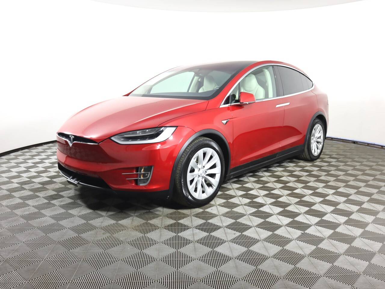 2018 Tesla Model X 75D — SUV — 46,308 mi — Everett, WA