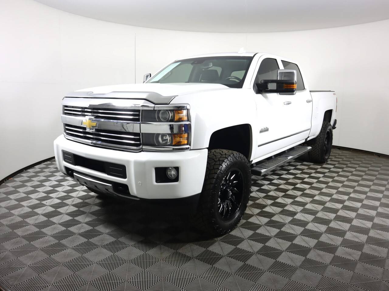 2017 Chevrolet Silverado 2500HD High Country — Pickup Truck — 100,923 mi — Everett, WA