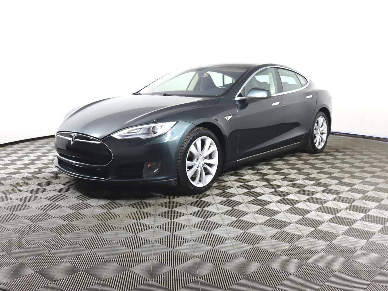 2014 Tesla Model S 60 — Hatchback — 112,878 mi — Everett, WA