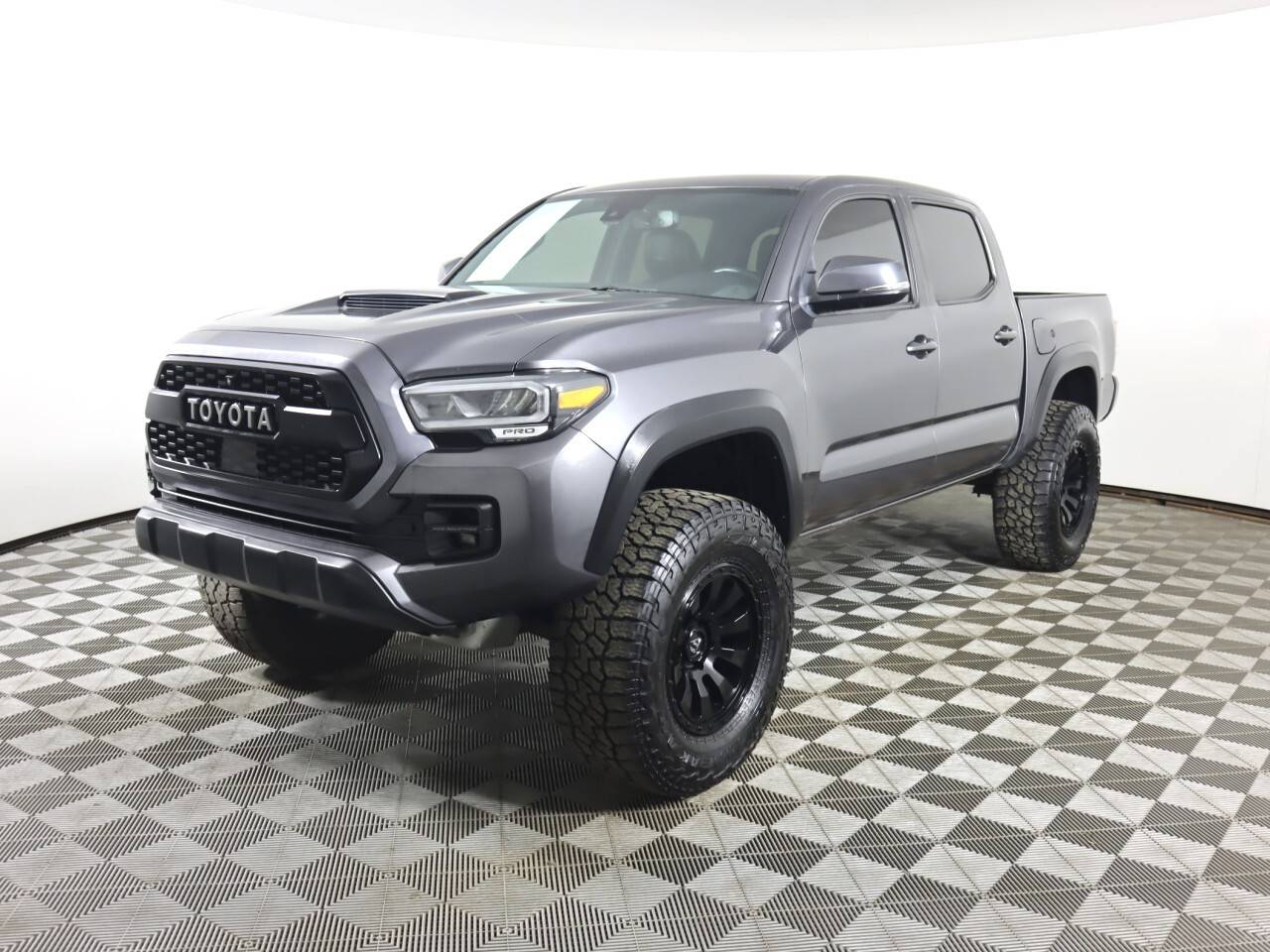 2020 Toyota Tacoma SR5 — Pickup Truck — 64,098 mi — Everett, WA