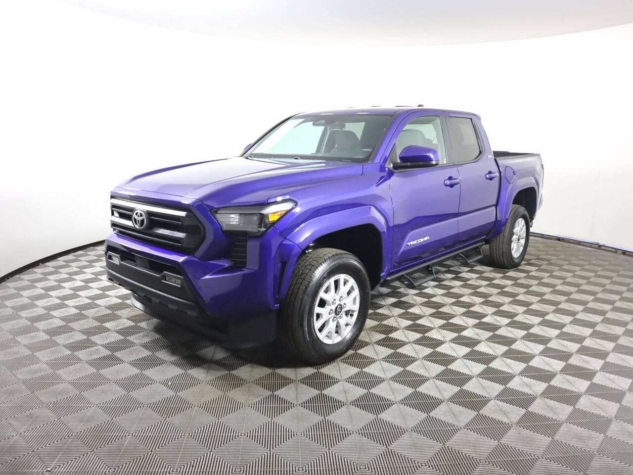 2025 Toyota Tacoma SR5 — Pickup Truck — 353 mi — Everett, WA