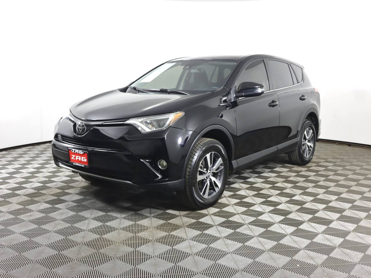 2018 Toyota RAV4 XLE — SUV — 104,497 mi — Everett, WA