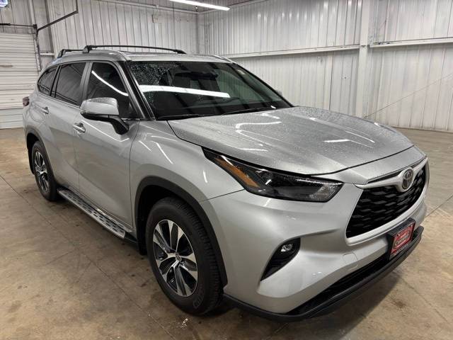 2024 Toyota Highlander XLE — SUV — 2,905 mi — Harlingen, TX