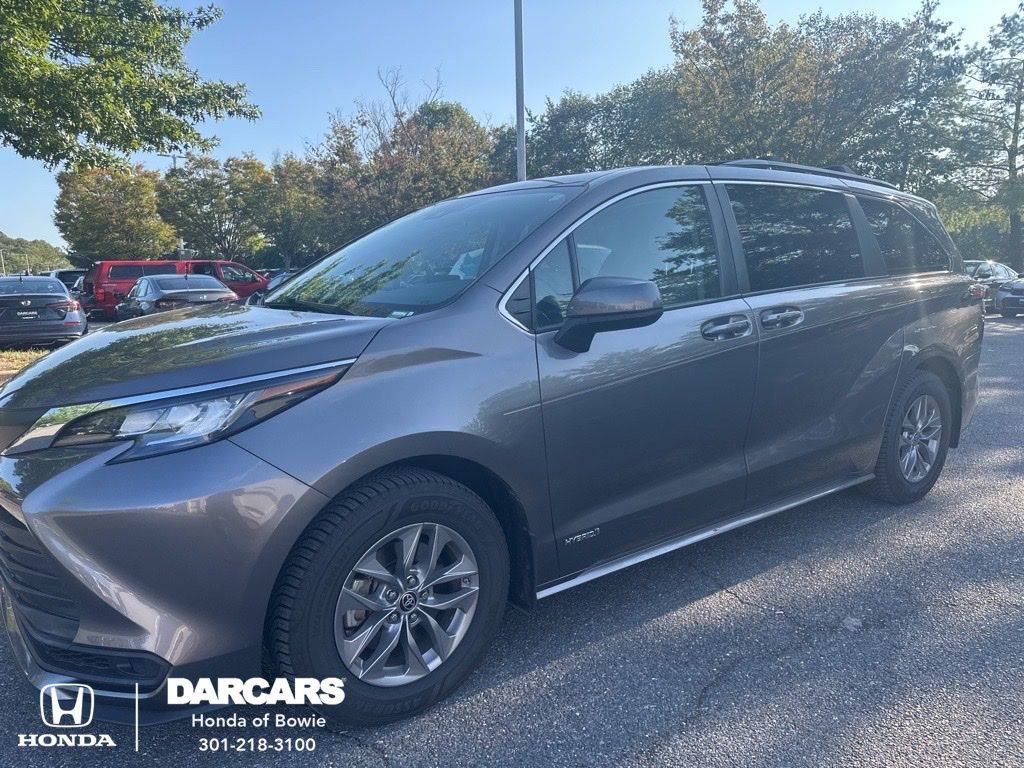 2021 Toyota Sienna LE — Minivan — 55,108 mi — Bowie, MD