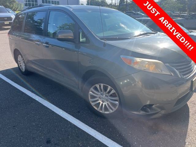 2014 Toyota Sienna XLE — Minivan — 133,247 mi — Princeton, NJ