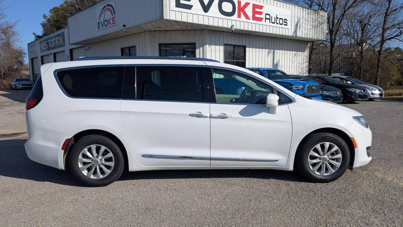 2018 Chrysler Pacifica Touring L — Minivan — 148,531 mi — Jonesboro, AR