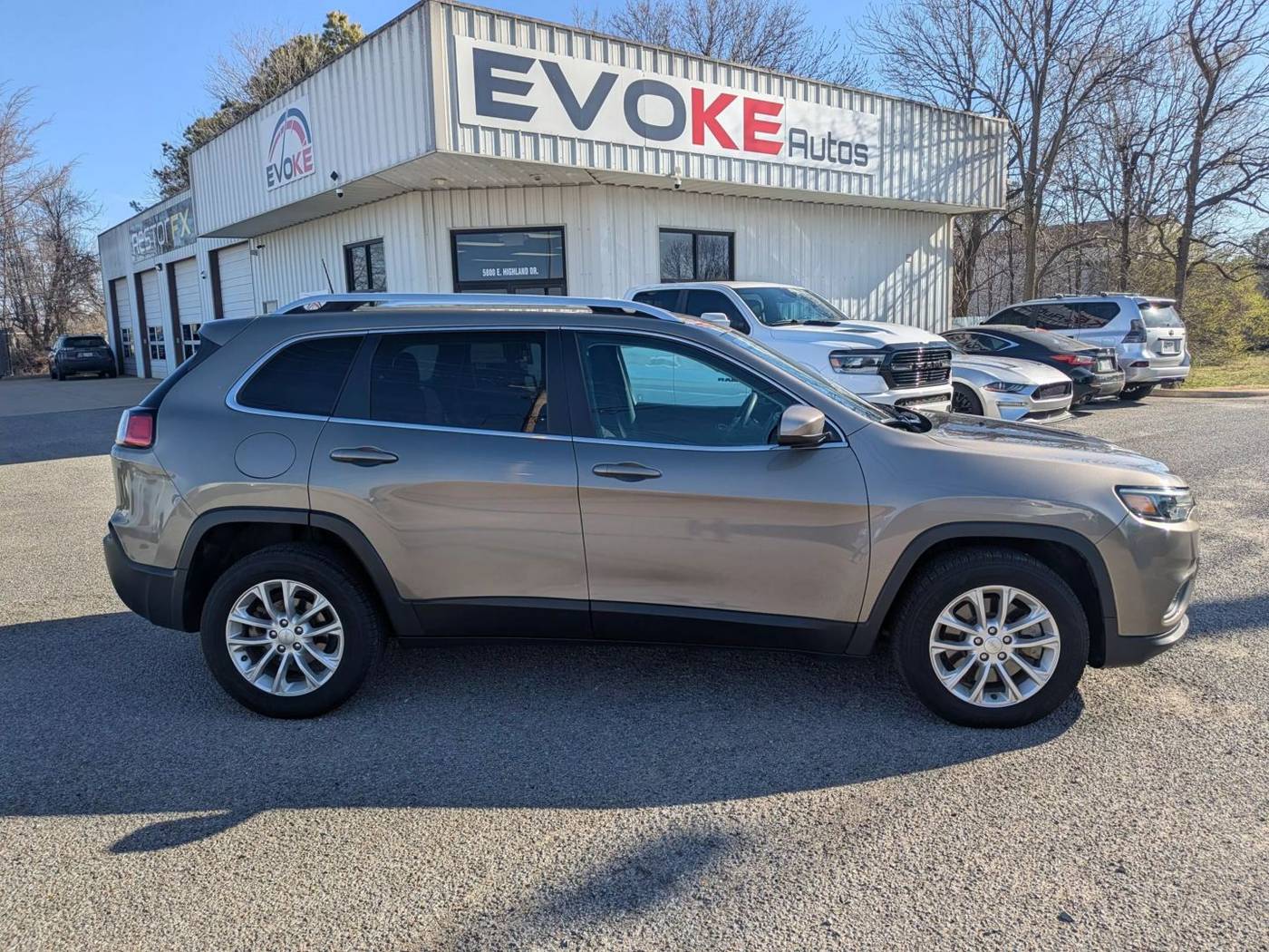 2019 Jeep Cherokee Latitude — SUV — 100,499 mi — Jonesboro, AR