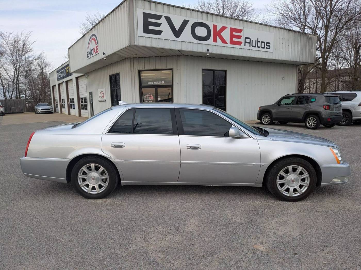 2010 Cadillac DTS 1SA — Sedan — 125,112 mi — Jonesboro, AR