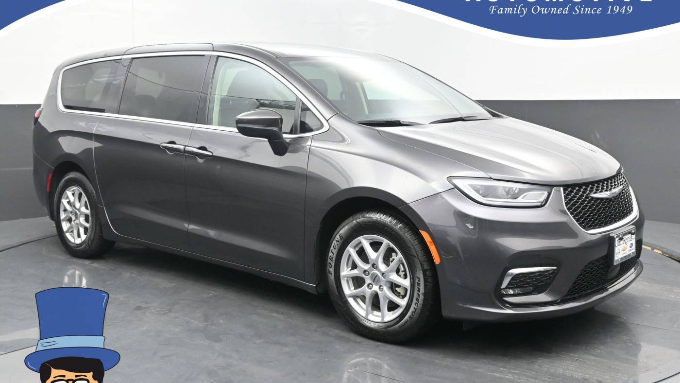 2023 Chrysler Pacifica Touring L — Minivan — 70,866 mi — Memphis, TN