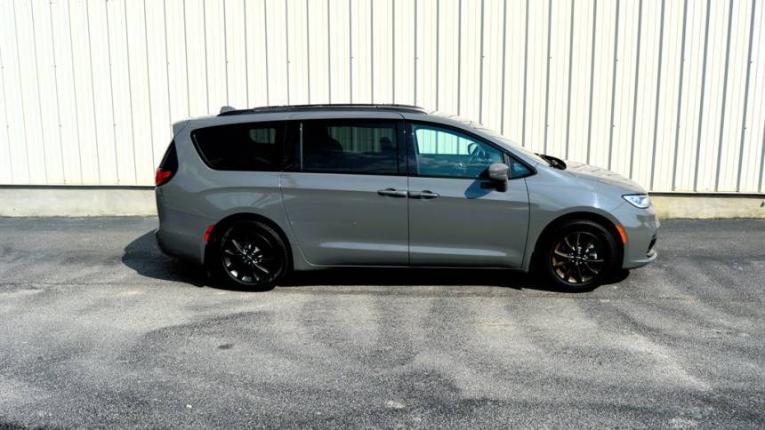2021 Chrysler Pacifica Touring — Minivan — 59,903 mi — Thomson, GA