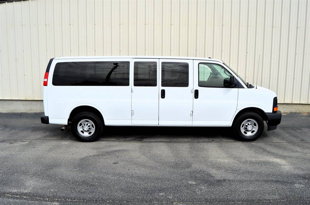 2017 Chevrolet Express Passenger LS — Passenger Van — 96,249 mi — Thomson, GA