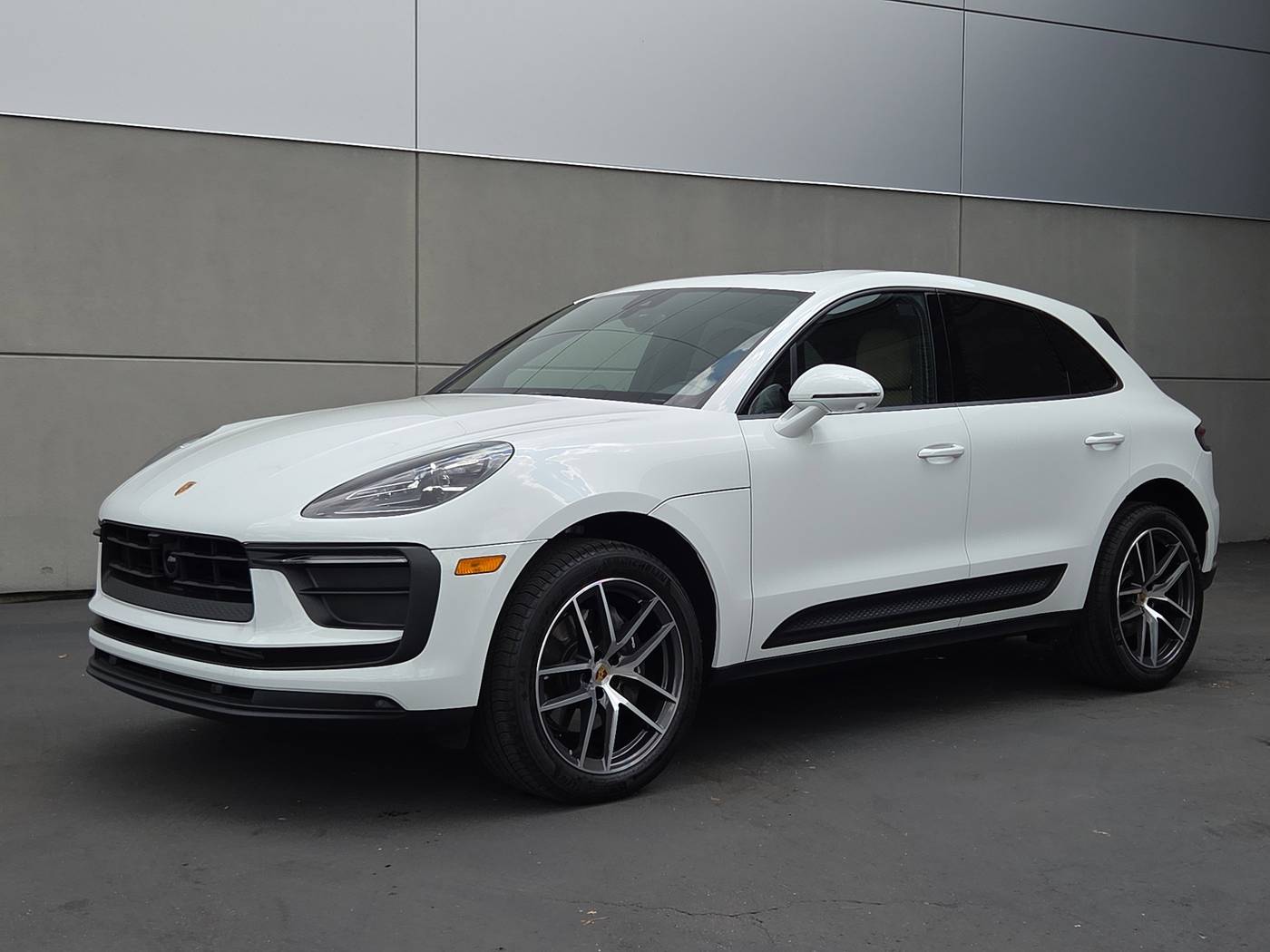 2025 Porsche Macan Macan — SUV — 1,794 mi — Memphis, TN