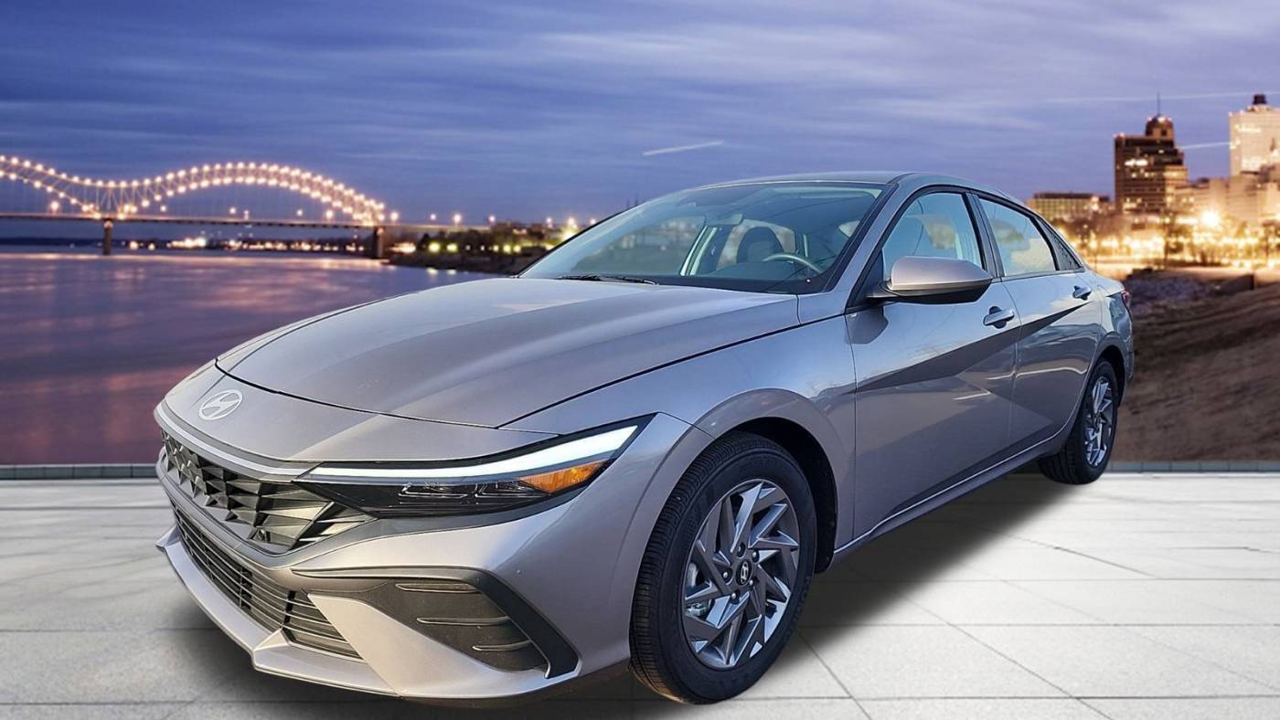 2024 Hyundai Elantra Hybrid Blue — Sedan — 4,125 mi — Memphis, TN