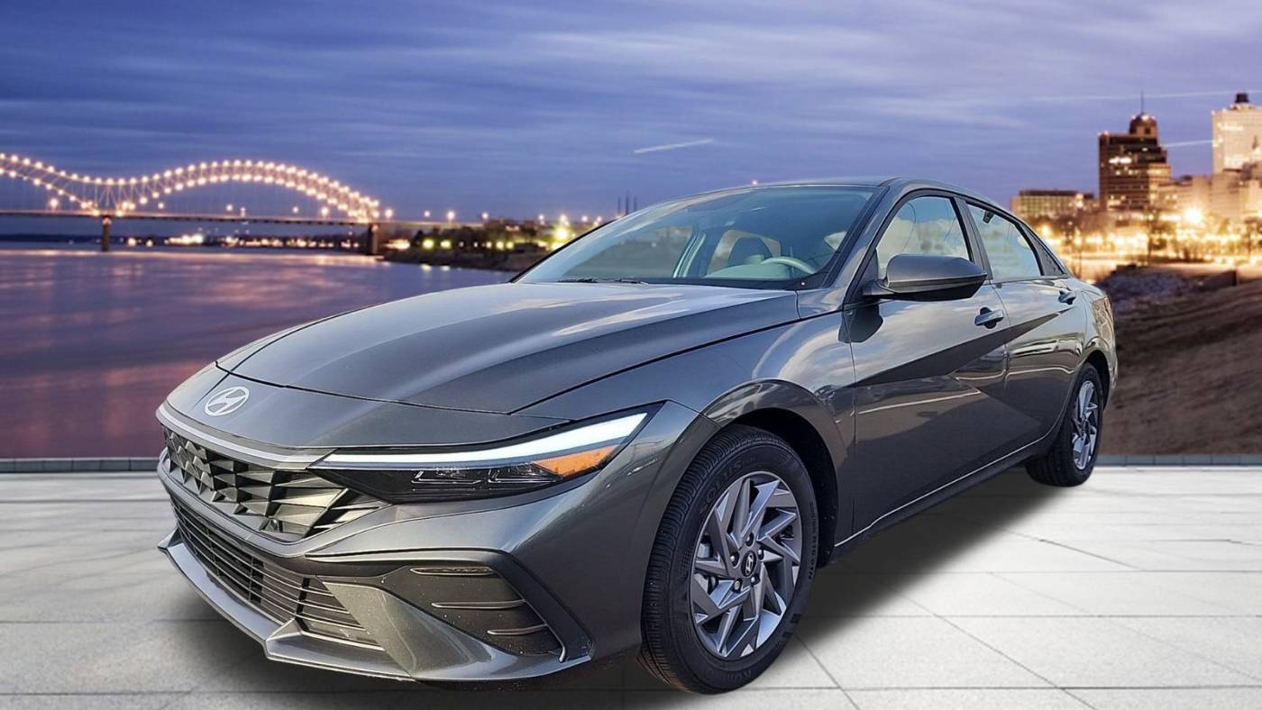 2024 Hyundai Elantra Hybrid Blue — Sedan — 5,165 mi — Memphis, TN