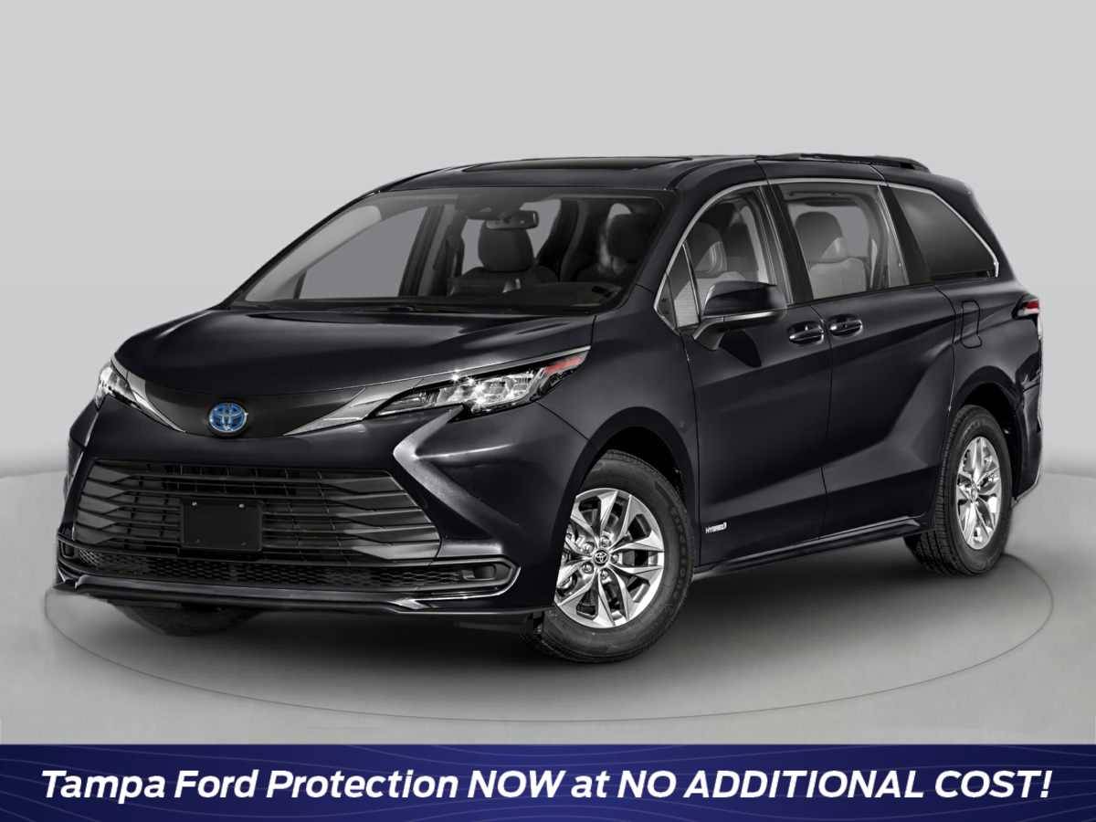 2021 Toyota Sienna XLE — Minivan — 9,579 mi — Tampa, FL