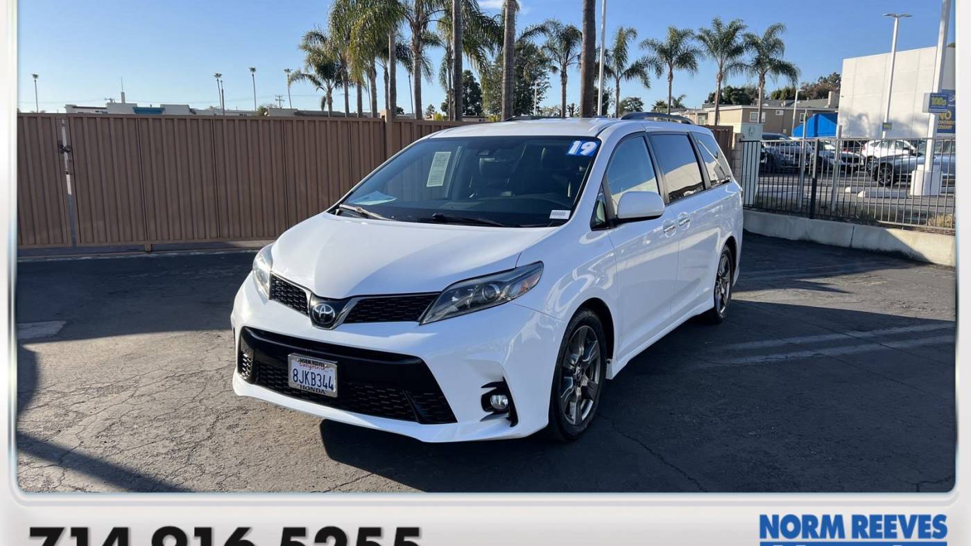2019 Toyota Sienna SE — Minivan — 48,340 mi — Huntington Beach, CA