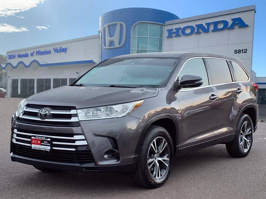 2019 Toyota Highlander LE V6 — SUV — 74,359 mi — San Diego, CA