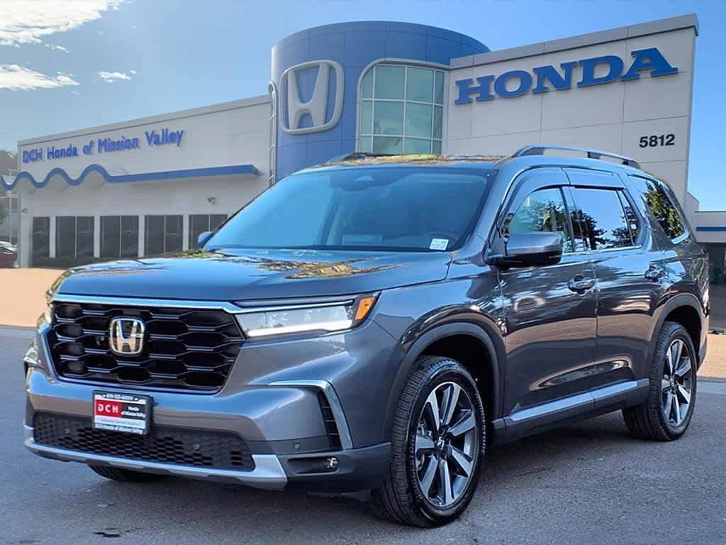 2025 Honda Pilot Touring — SUV — 7,124 mi — San Diego, CA