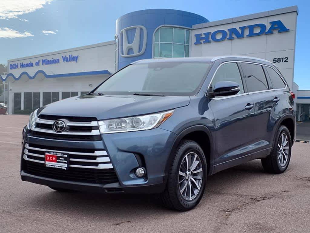 2017 Toyota Highlander XLE — SUV — 92,173 mi — San Diego, CA