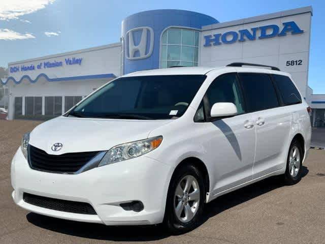 2013 Toyota Sienna LE — Minivan — 87,148 mi — San Diego, CA