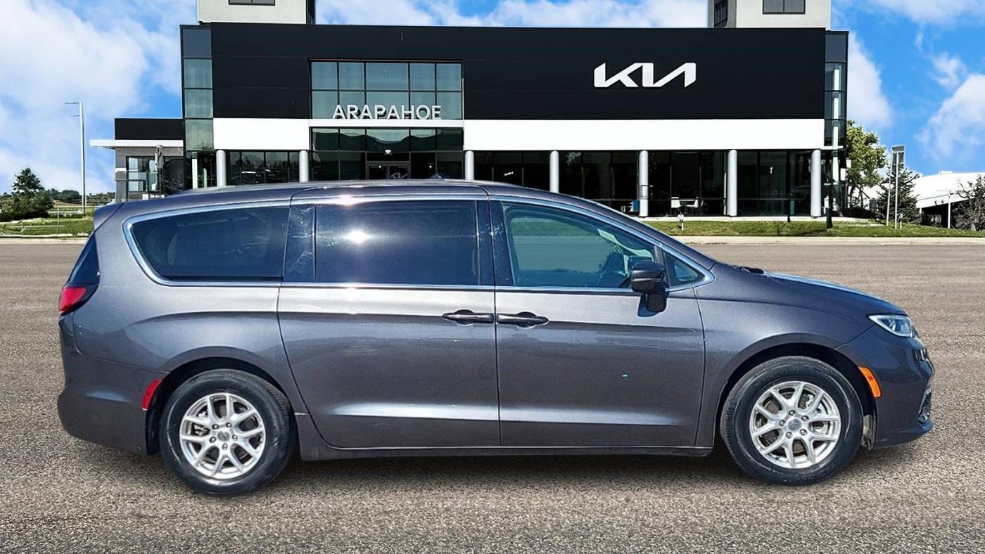 2022 Chrysler Pacifica Touring L — Minivan — 54,199 mi — Centennial, CO