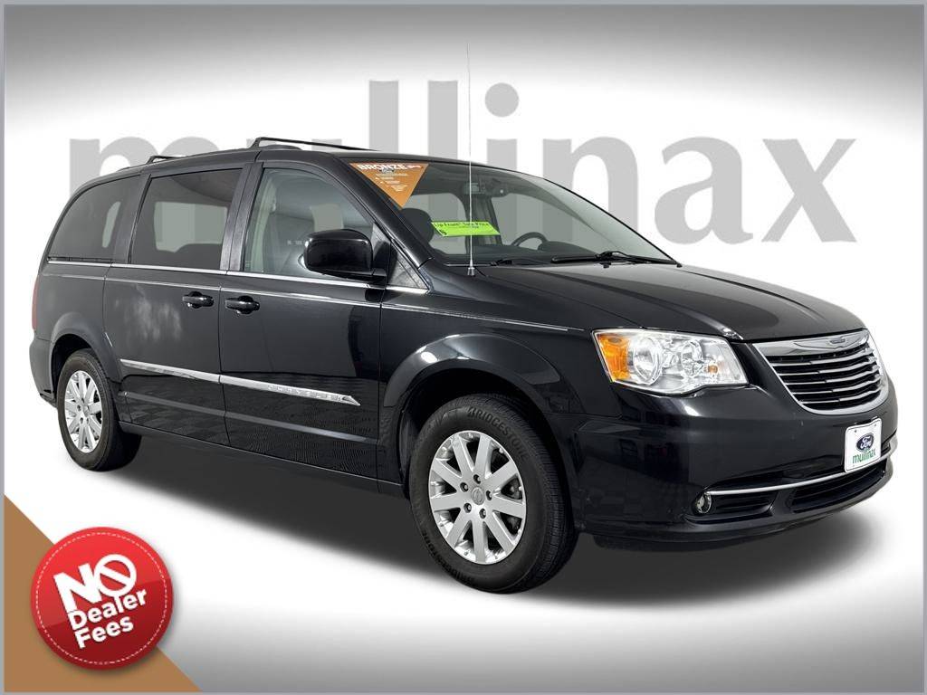2016 Chrysler Town & Country Touring — Minivan — 140,308 mi — APOPKA, FL