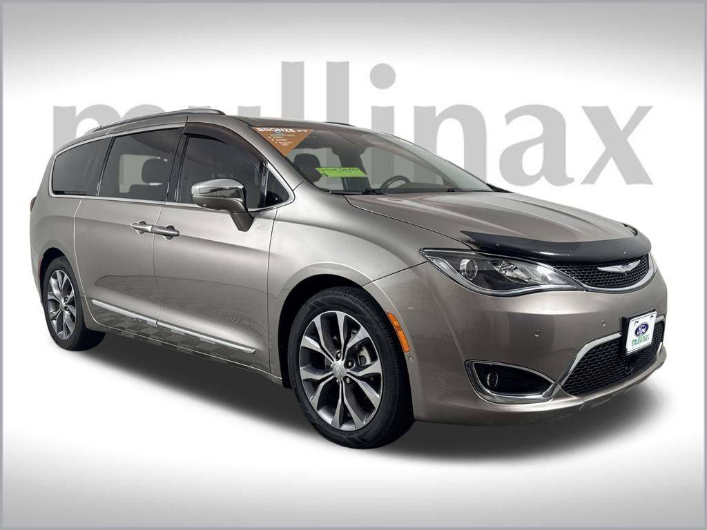 2017 Chrysler Pacifica Limited — Minivan — 163,138 mi — APOPKA, FL