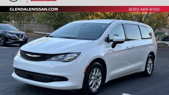 2022 Chrysler Voyager LX — Minivan — 60,826 mi — Glendale Heights, IL