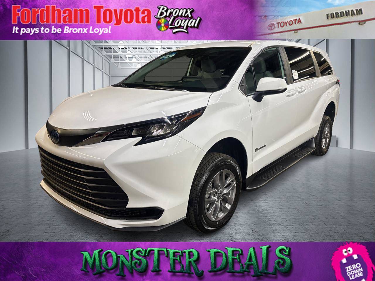 2025 Toyota Sienna LE — Minivan — 10 mi — Bronx, NY