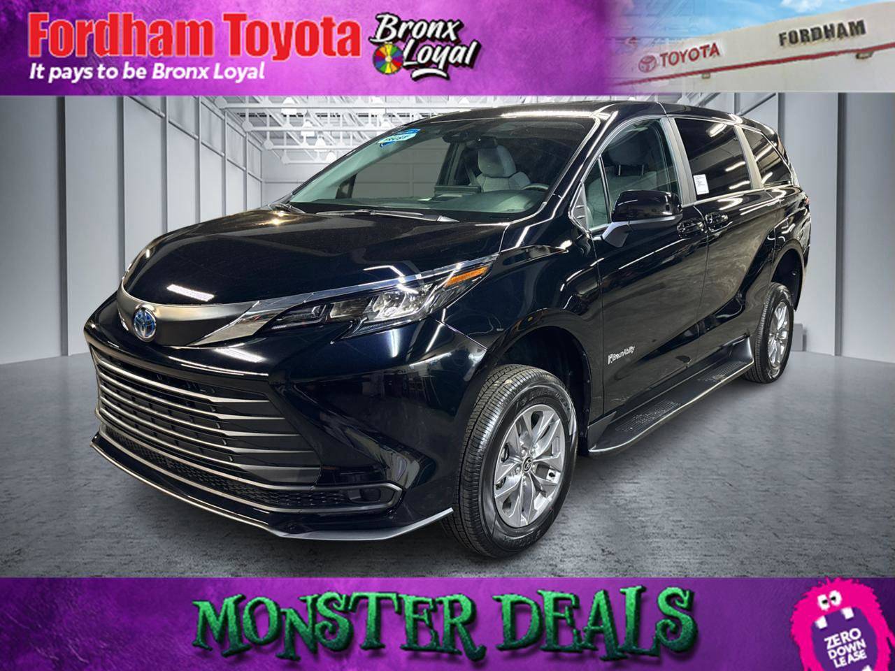 2025 Toyota Sienna LE — Minivan — 10 mi — Bronx, NY