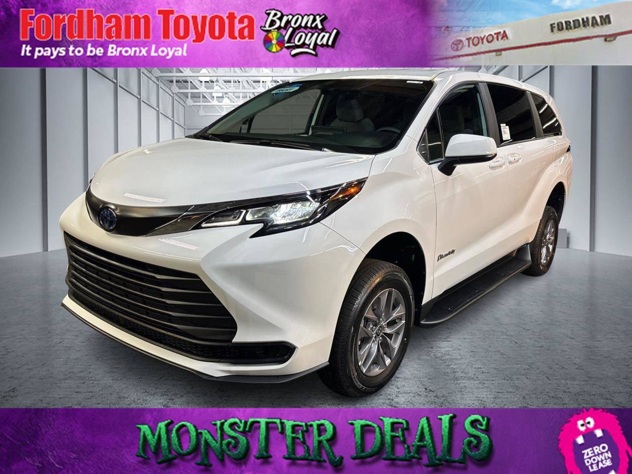 2025 Toyota Sienna LE — Minivan — 10 mi — Bronx, NY