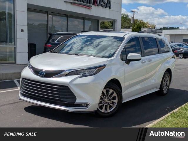 2022 Toyota Sienna XLE — Minivan — 67,377 mi — Charlotte, NC