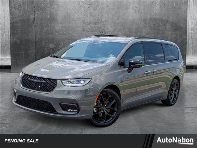 2024 Chrysler Pacifica Limited — Minivan — 2,008 mi — Charlotte, NC