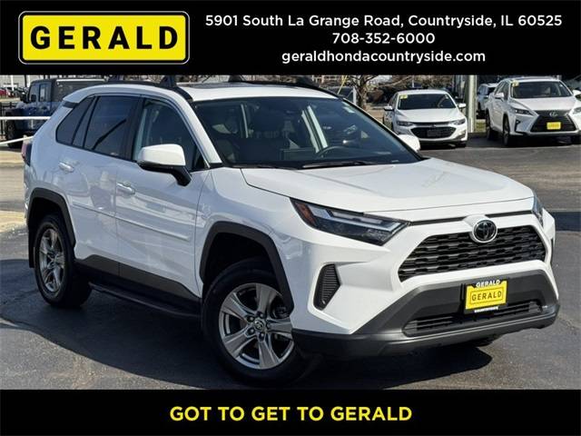 2024 Toyota RAV4 XLE — SUV — 29,586 mi — Countryside, IL