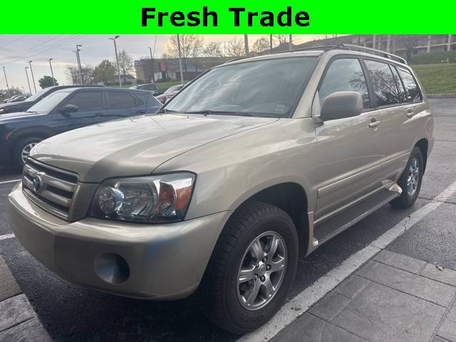 2004 Toyota Highlander Base V6 — SUV — 118,370 mi — Franklin, TN