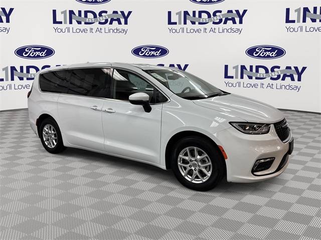 2023 Chrysler Pacifica Touring L — Minivan — 66,852 mi — Wheaton, MD