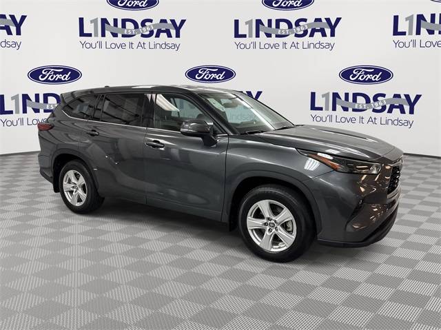 2022 Toyota Highlander LE — SUV — 56,984 mi — Wheaton, MD